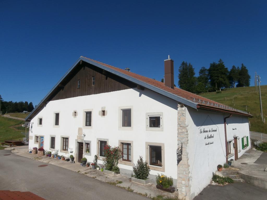 B&B La Ferme De Pouillerel Ла-Шо-де-Фон Экстерьер фото